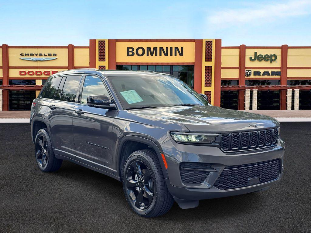 used 2022 Jeep Grand Cherokee car, priced at $28,490