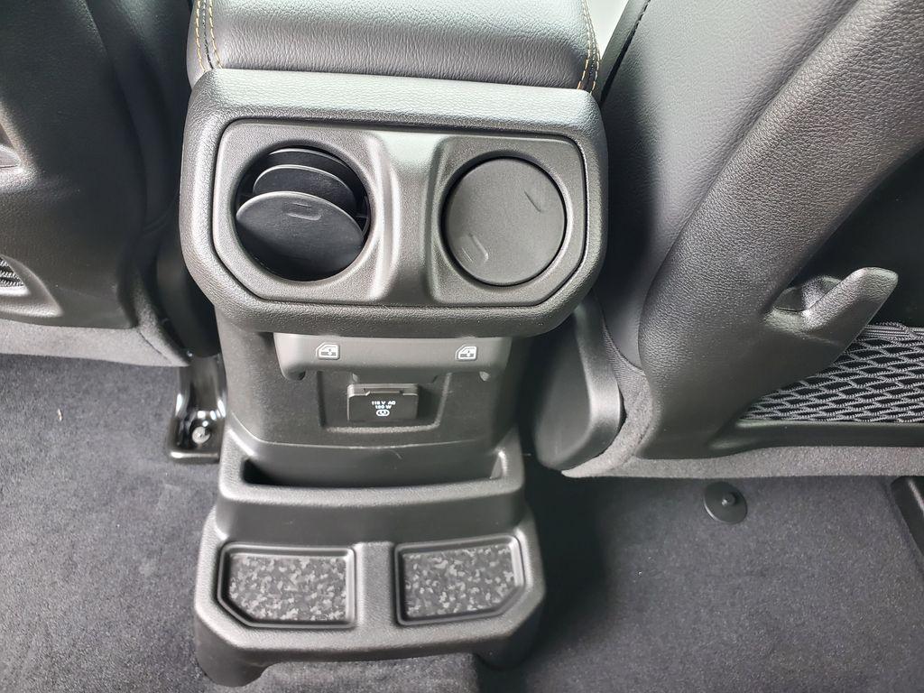 new 2025 Jeep Wrangler car, priced at $45,632