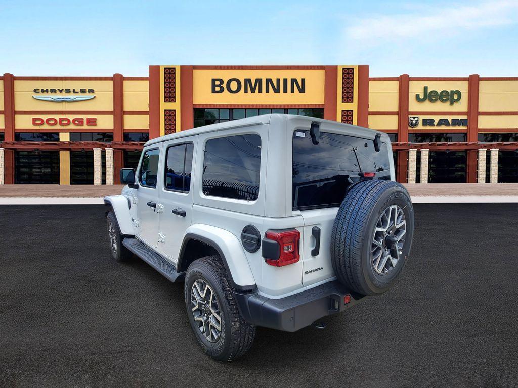 new 2025 Jeep Wrangler car, priced at $45,632