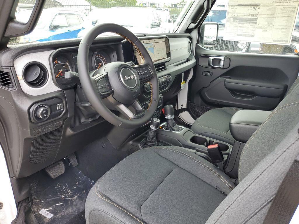 new 2025 Jeep Gladiator car, priced at $44,732