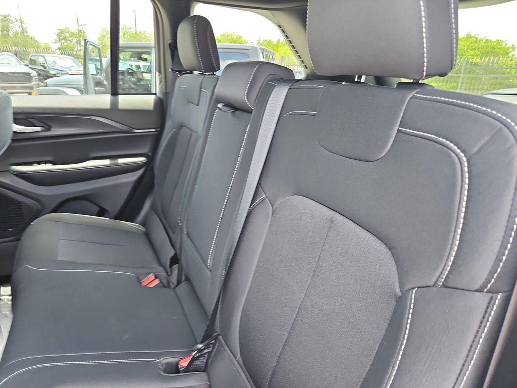 new 2025 Jeep Grand Cherokee car, priced at $32,590