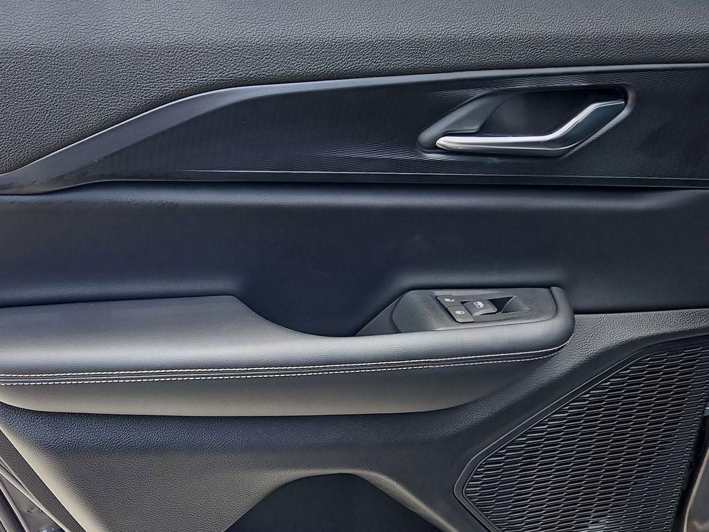 new 2025 Jeep Grand Cherokee car, priced at $33,340