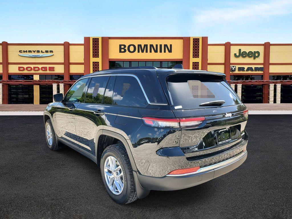 new 2025 Jeep Grand Cherokee car, priced at $32,590