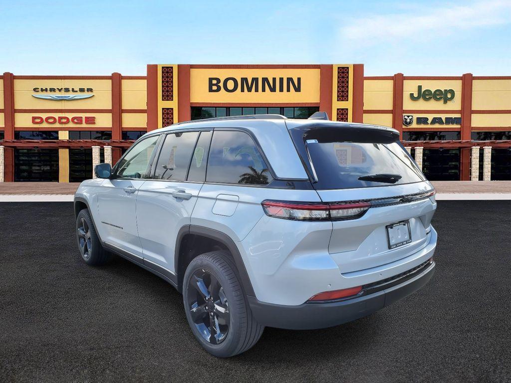 new 2025 Jeep Grand Cherokee car, priced at $35,520