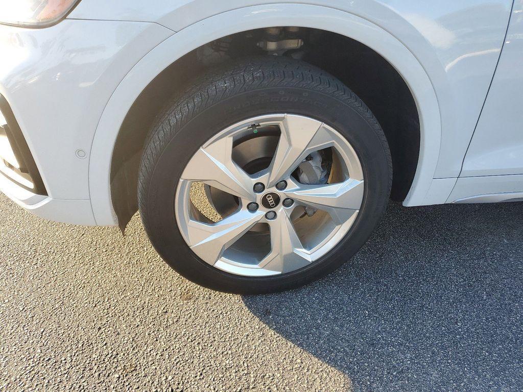 used 2021 Audi Q5 car, priced at $27,490
