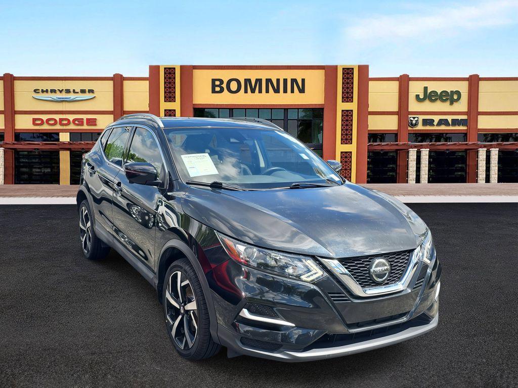 used 2020 Nissan Rogue Sport car, priced at $17,490