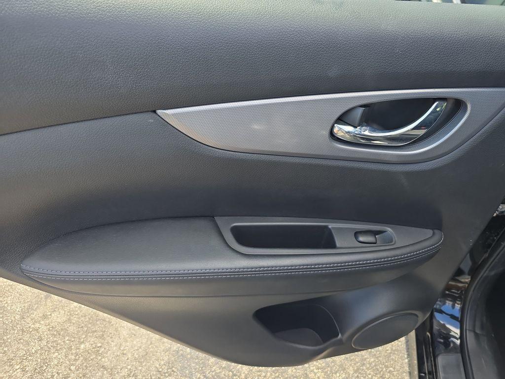used 2020 Nissan Rogue Sport car, priced at $17,490