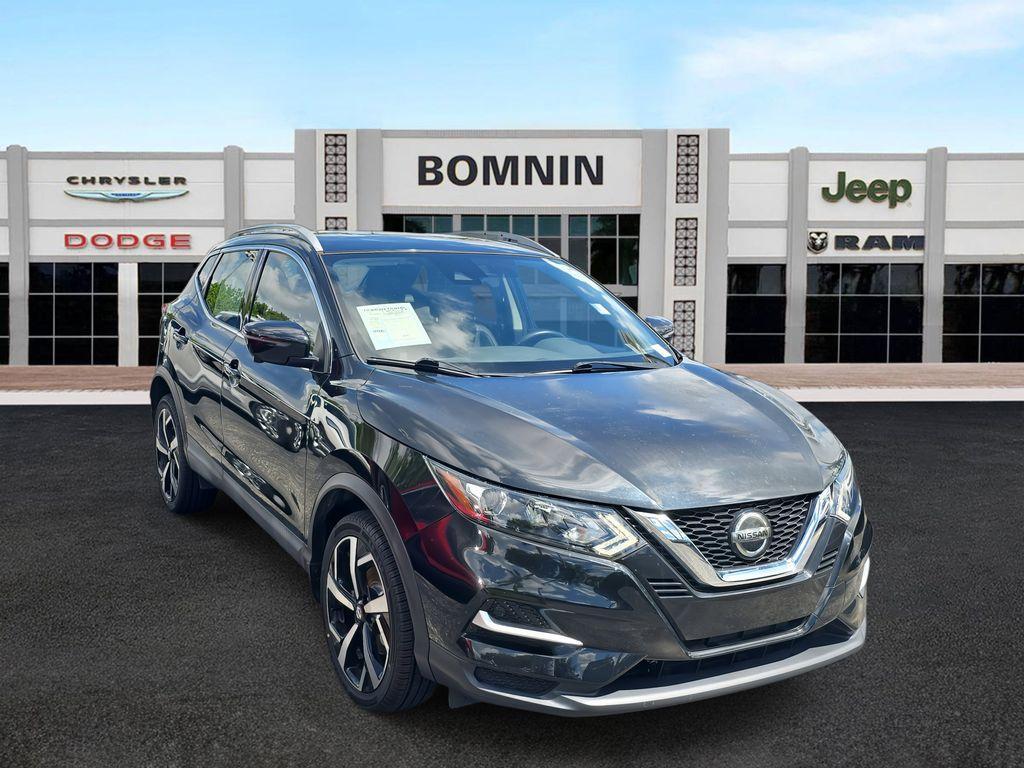 used 2020 Nissan Rogue Sport car, priced at $15,490