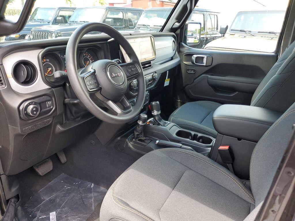 new 2025 Jeep Gladiator car, priced at $33,499