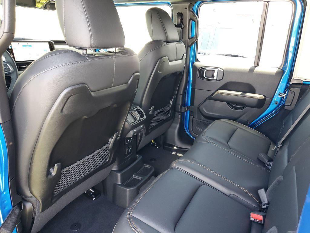 new 2025 Jeep Wrangler car, priced at $46,045
