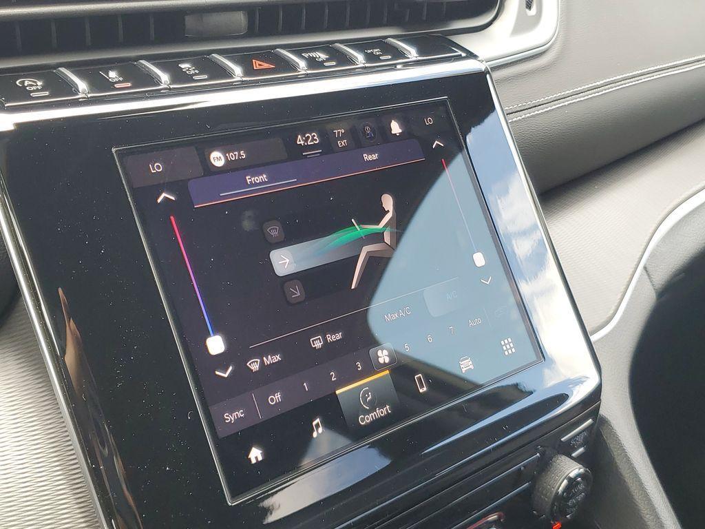 new 2025 Jeep Grand Cherokee L car, priced at $32,490
