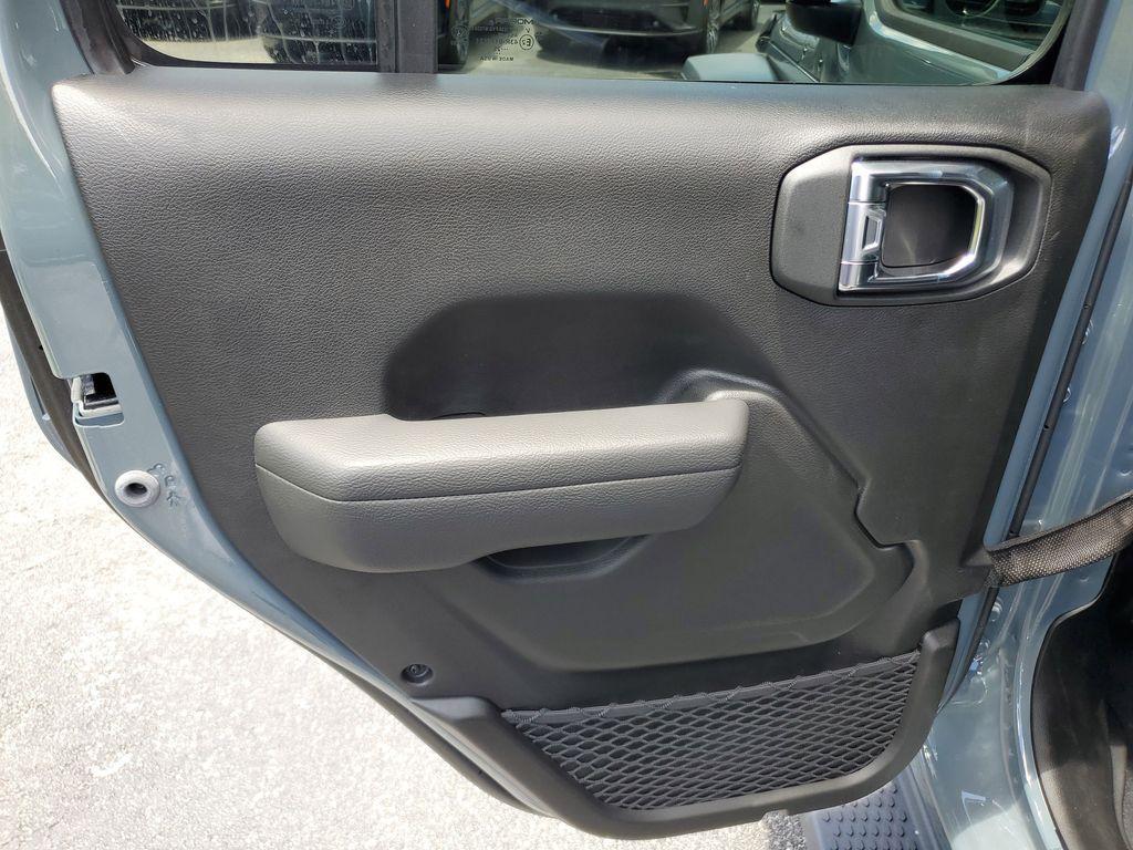 new 2025 Jeep Wrangler car, priced at $38,177