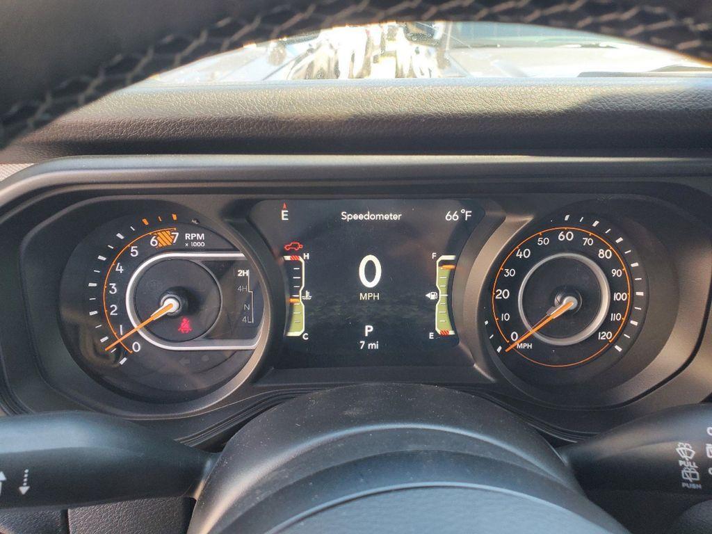 new 2025 Jeep Wrangler car, priced at $41,277