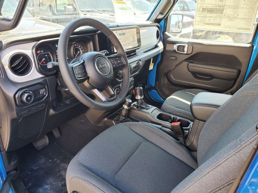 new 2025 Jeep Wrangler car, priced at $41,277
