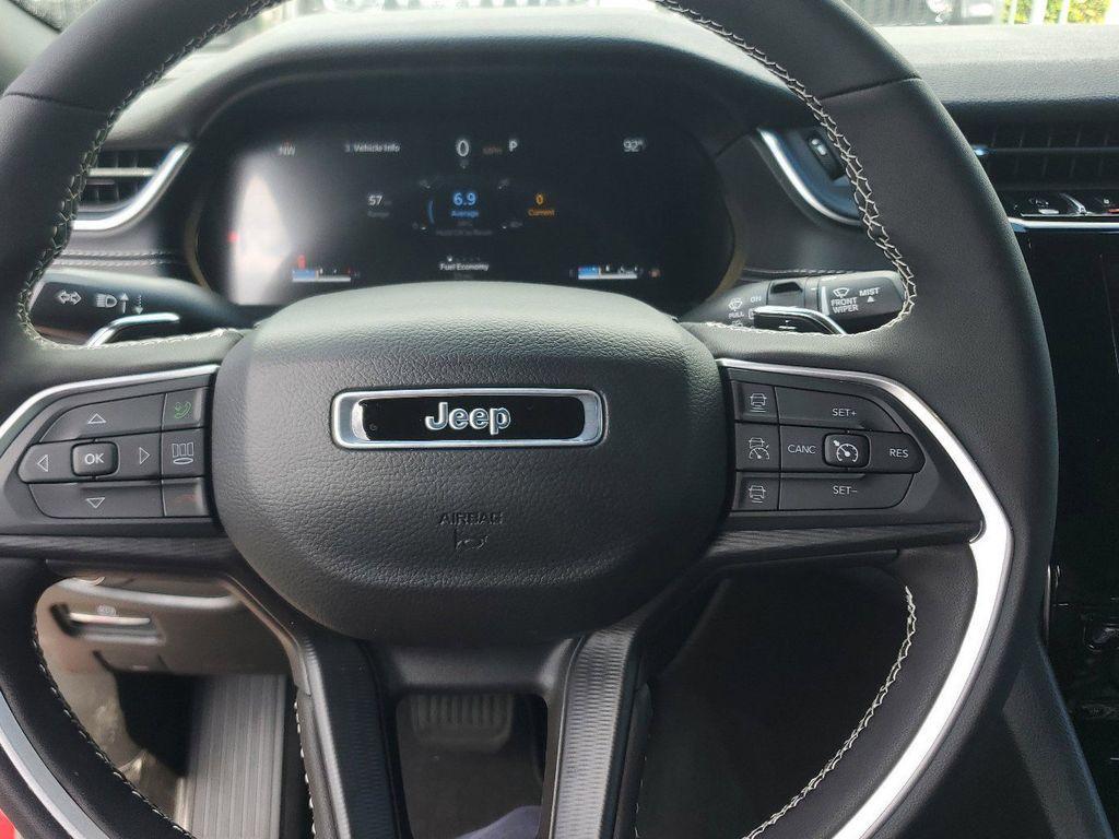 new 2025 Jeep Grand Cherokee L car, priced at $42,995