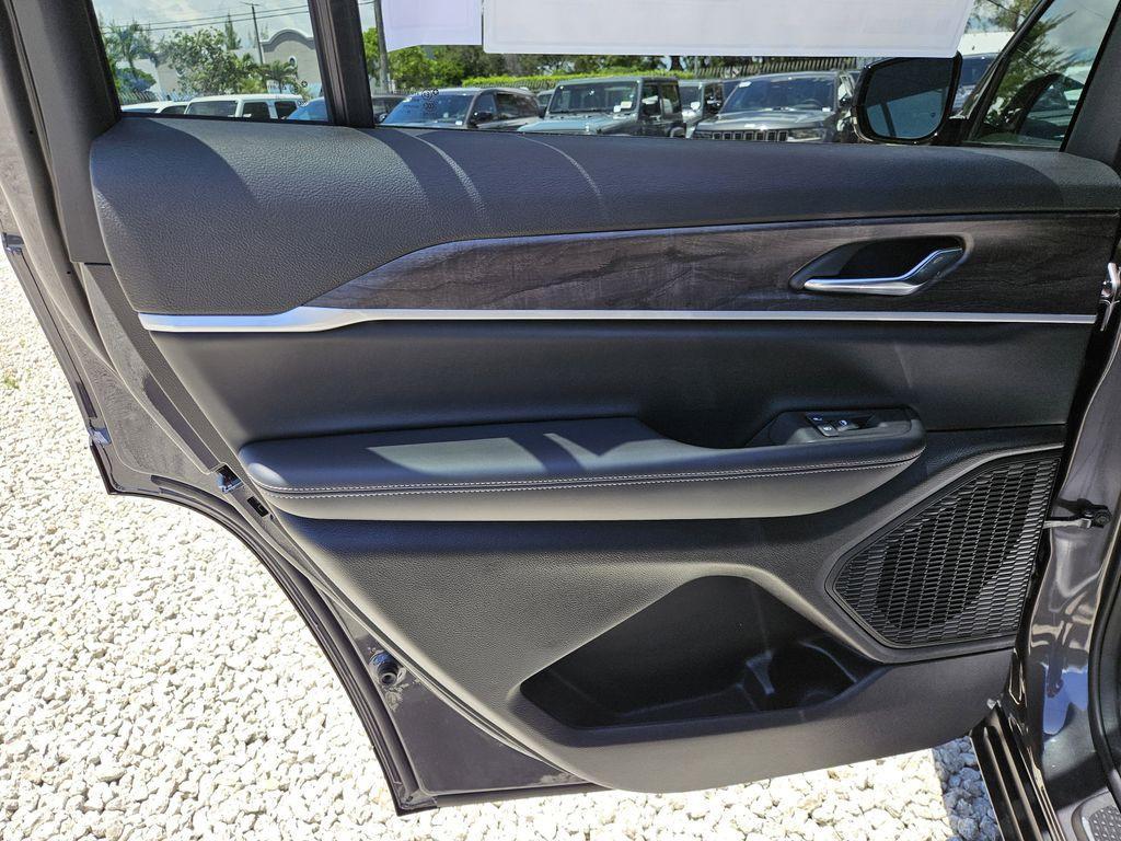 new 2025 Jeep Grand Cherokee L car, priced at $41,835