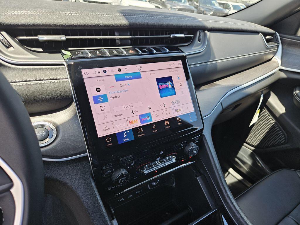 new 2025 Jeep Grand Cherokee L car, priced at $41,835