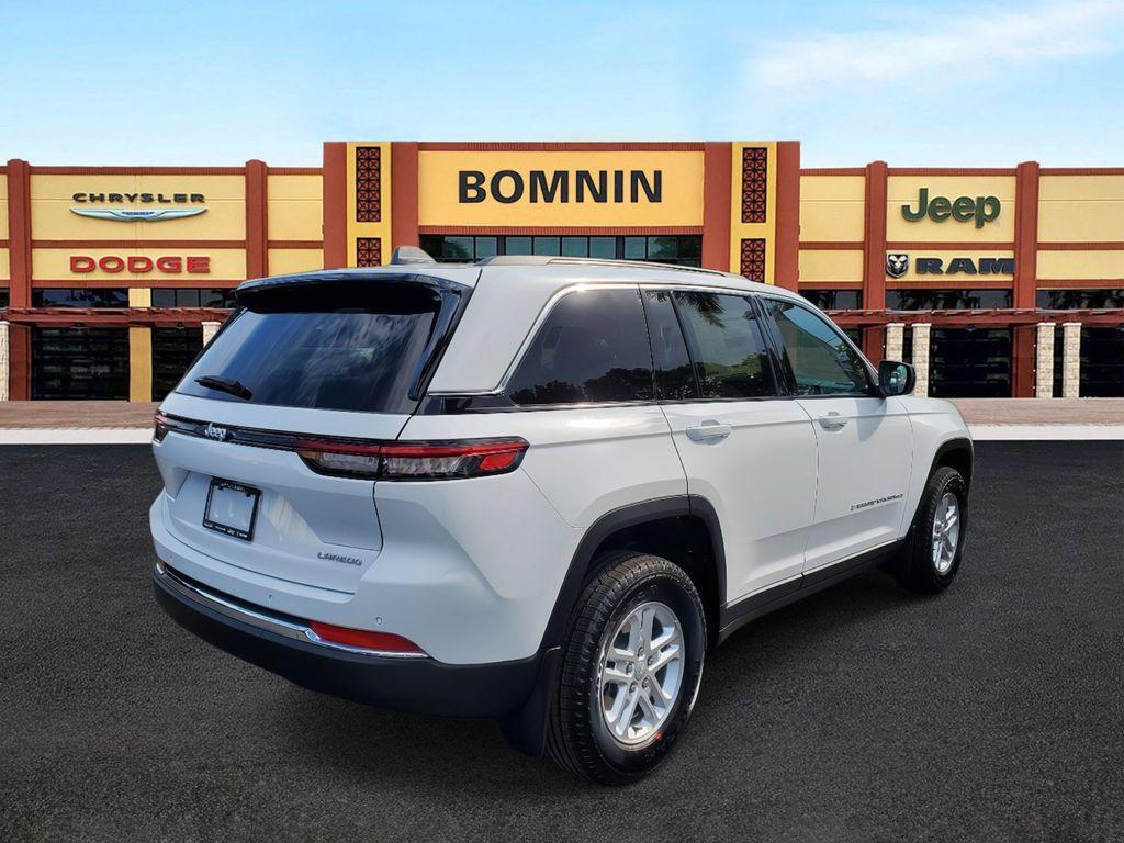 new 2025 Jeep Grand Cherokee car, priced at $30,995