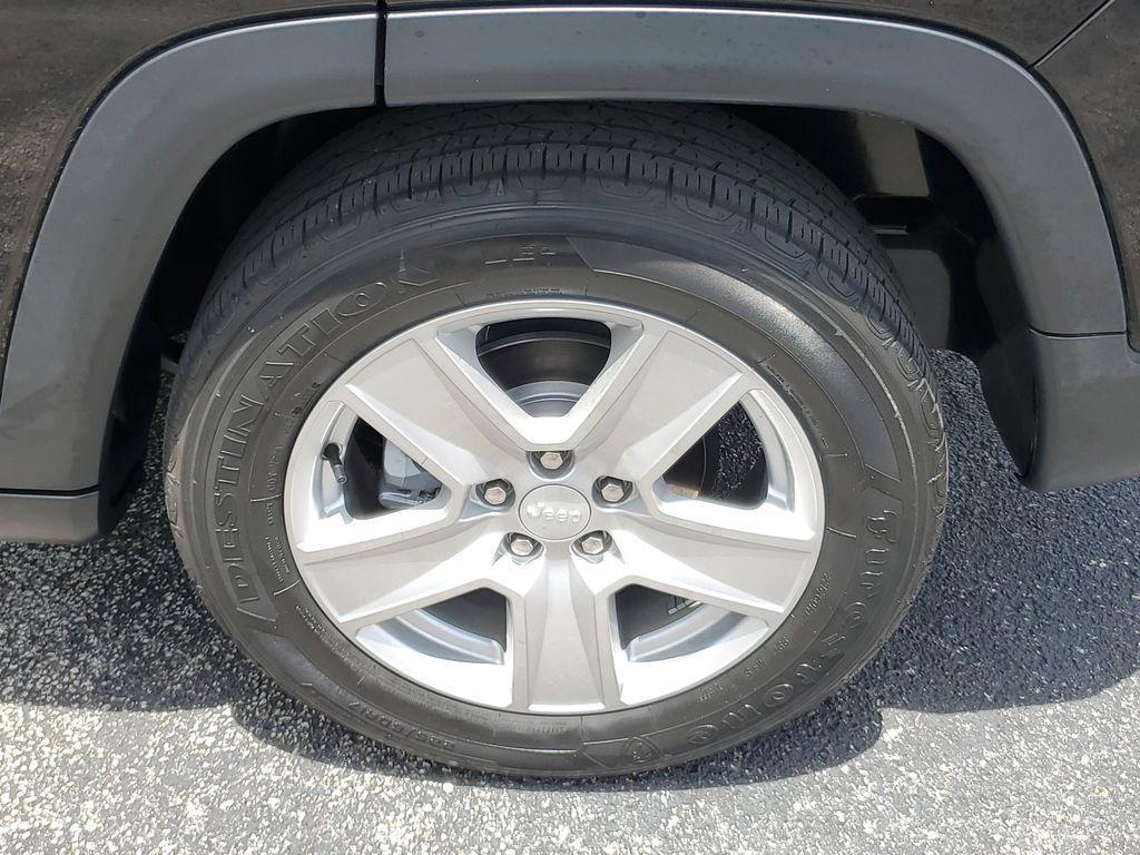 used 2022 Jeep Compass car, priced at $17,490