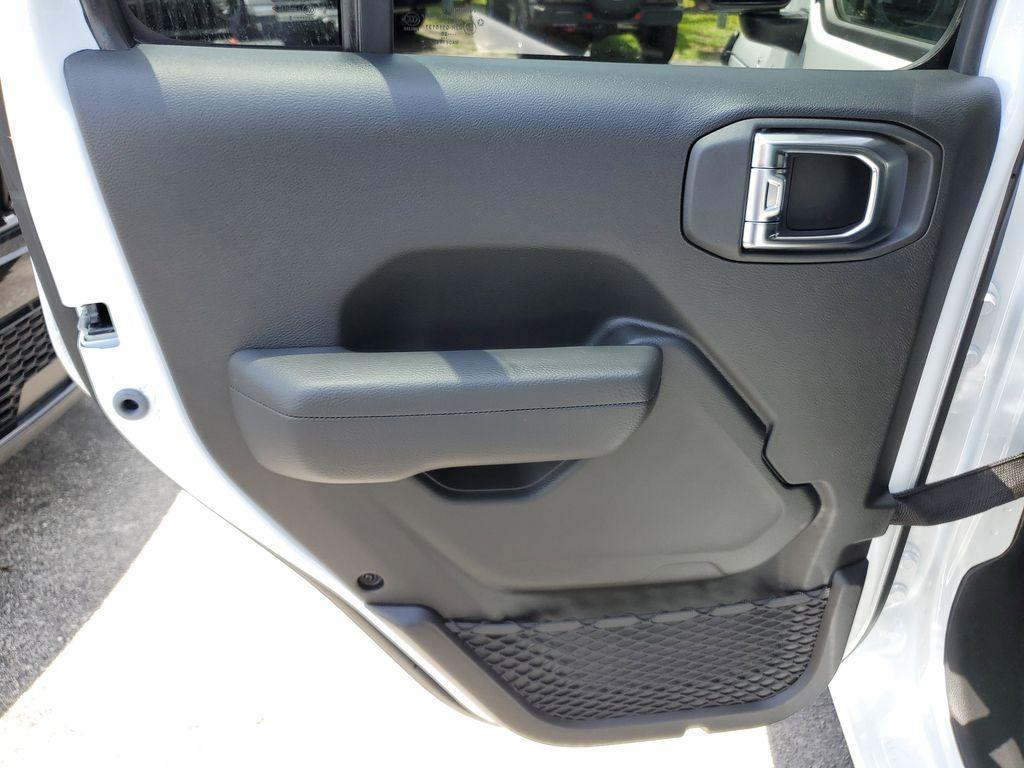 new 2025 Jeep Wrangler car, priced at $42,316
