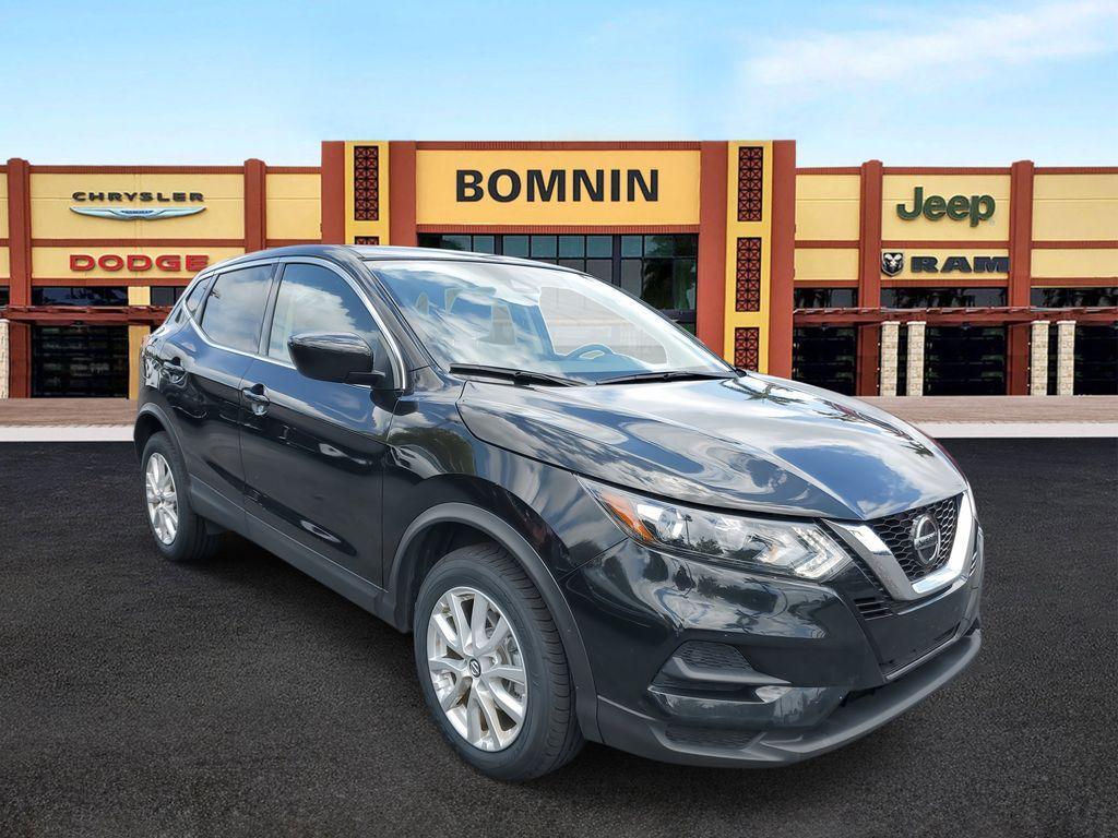 used 2022 Nissan Rogue Sport car, priced at $16,990