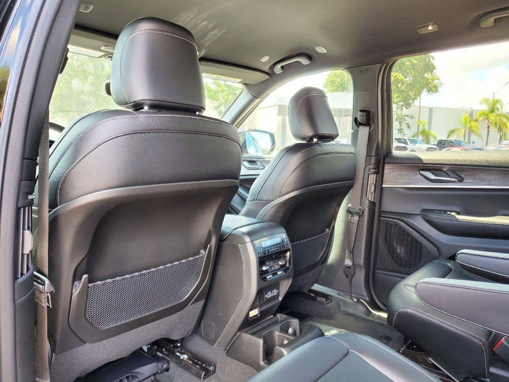 new 2025 Jeep Grand Cherokee L car, priced at $38,920
