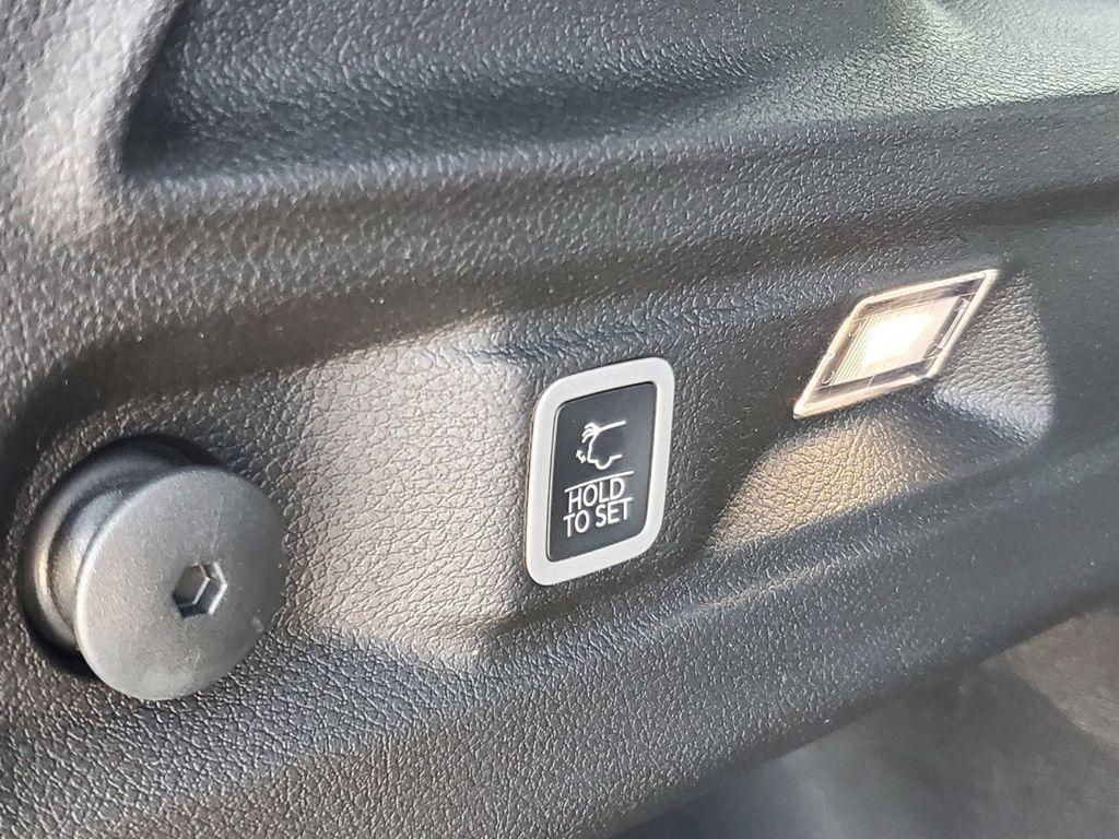 new 2025 Jeep Grand Cherokee L car, priced at $38,920