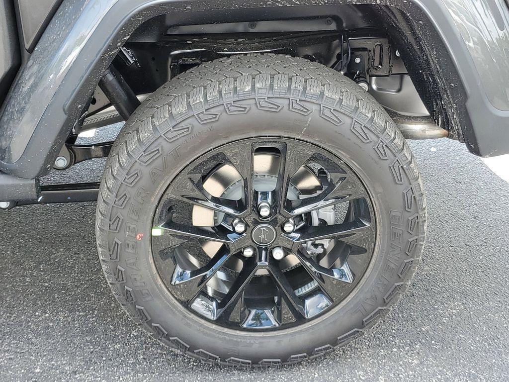 new 2025 Jeep Gladiator car, priced at $36,680