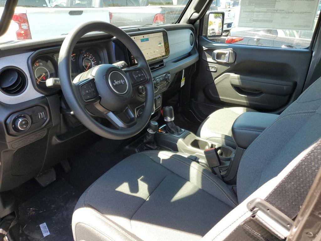 new 2025 Jeep Gladiator car, priced at $36,680