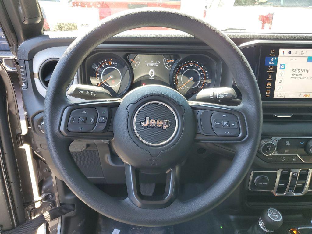 new 2025 Jeep Gladiator car, priced at $36,680