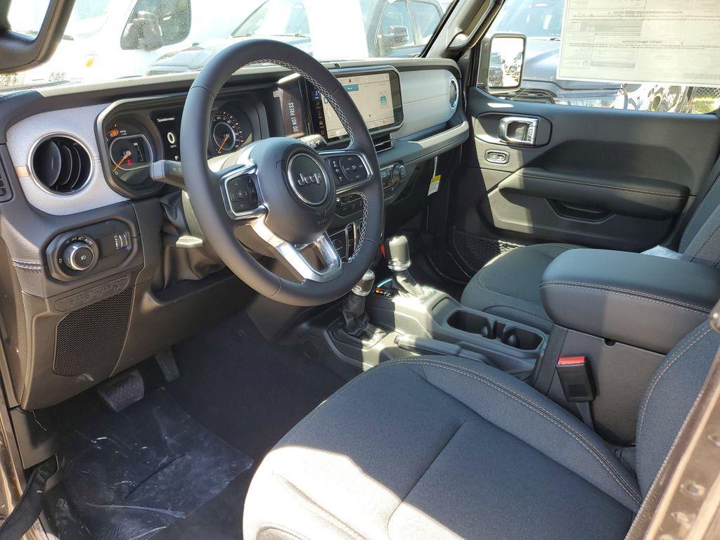 new 2025 Jeep Wrangler car, priced at $48,625