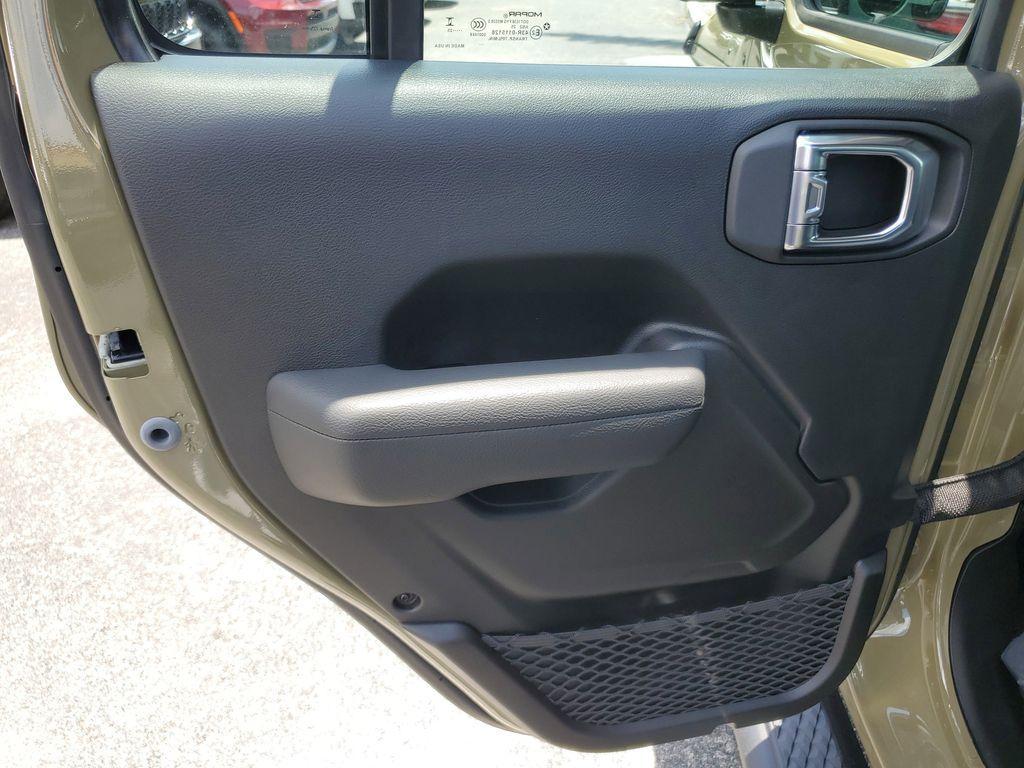 new 2025 Jeep Gladiator car, priced at $34,760