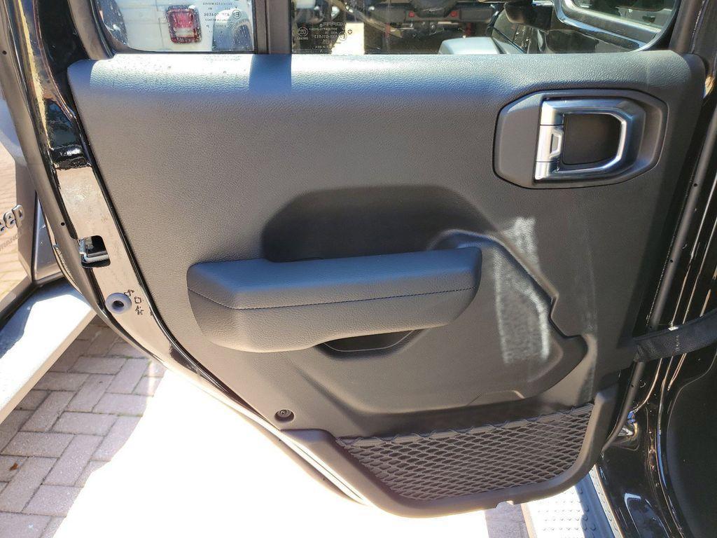 new 2025 Jeep Wrangler car, priced at $40,842