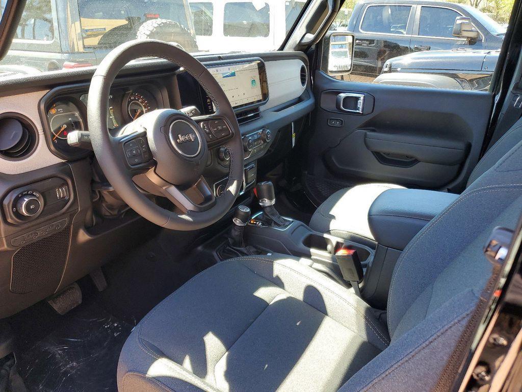 new 2025 Jeep Wrangler car, priced at $40,842