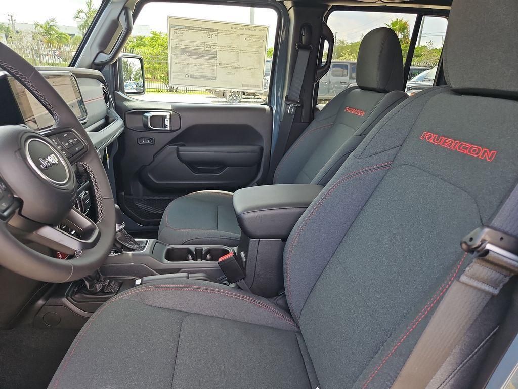 new 2025 Jeep Gladiator car, priced at $43,375