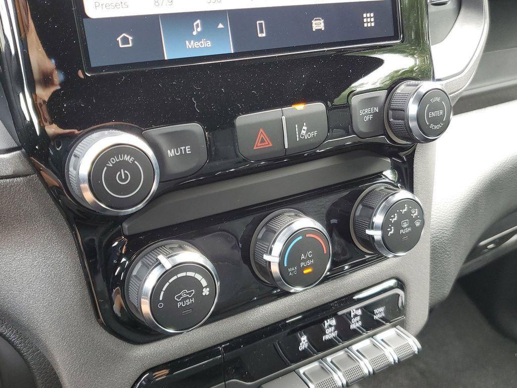 new 2025 Ram 1500 car, priced at $32,530