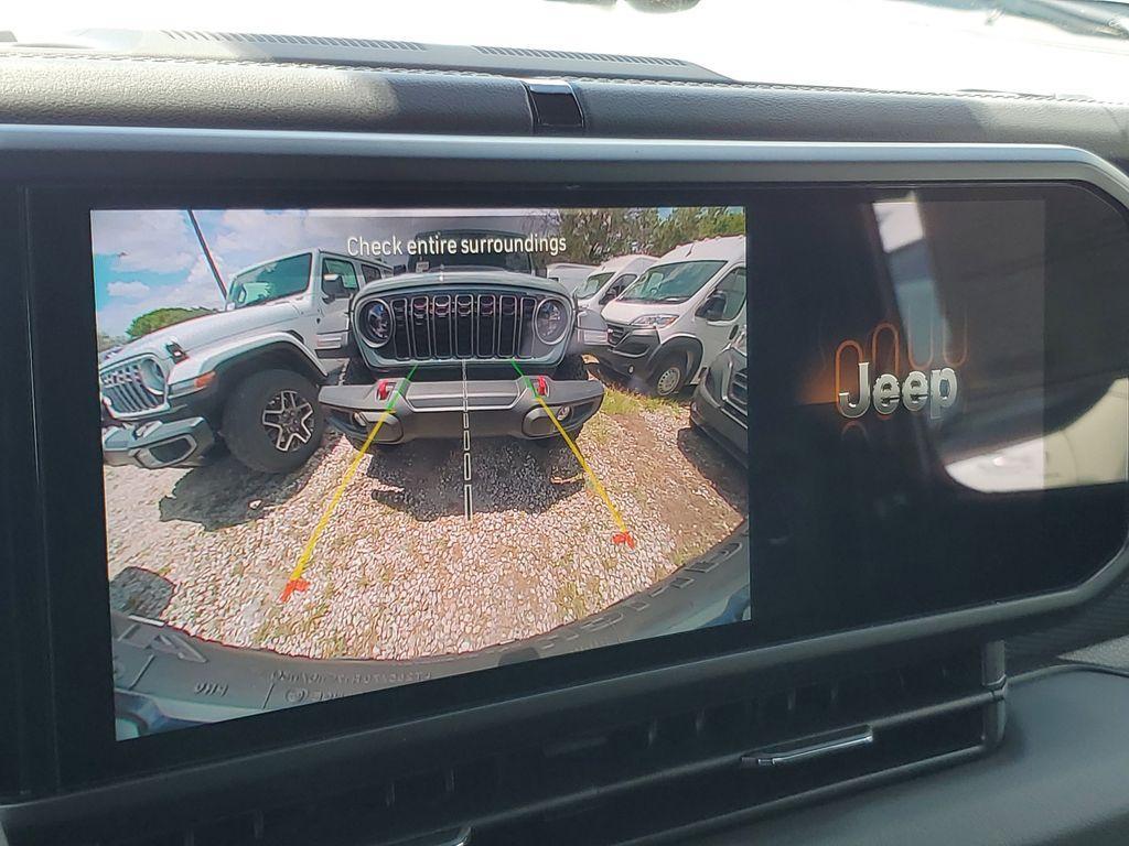 new 2025 Jeep Wrangler car, priced at $51,901