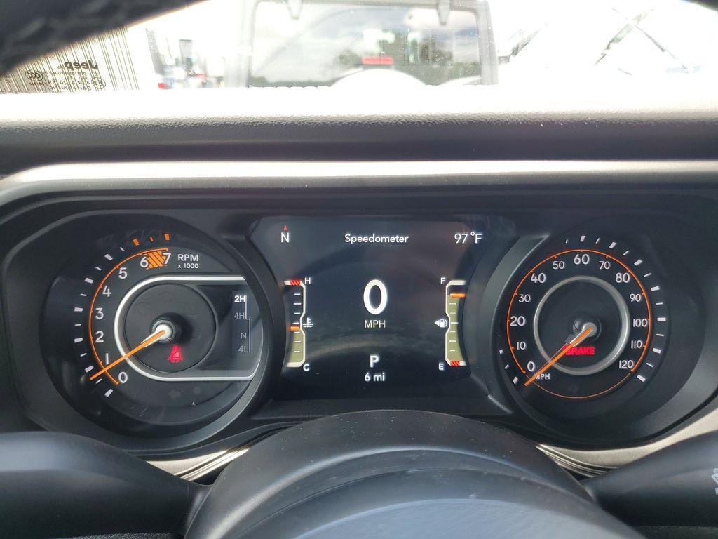 new 2025 Jeep Wrangler car, priced at $51,901