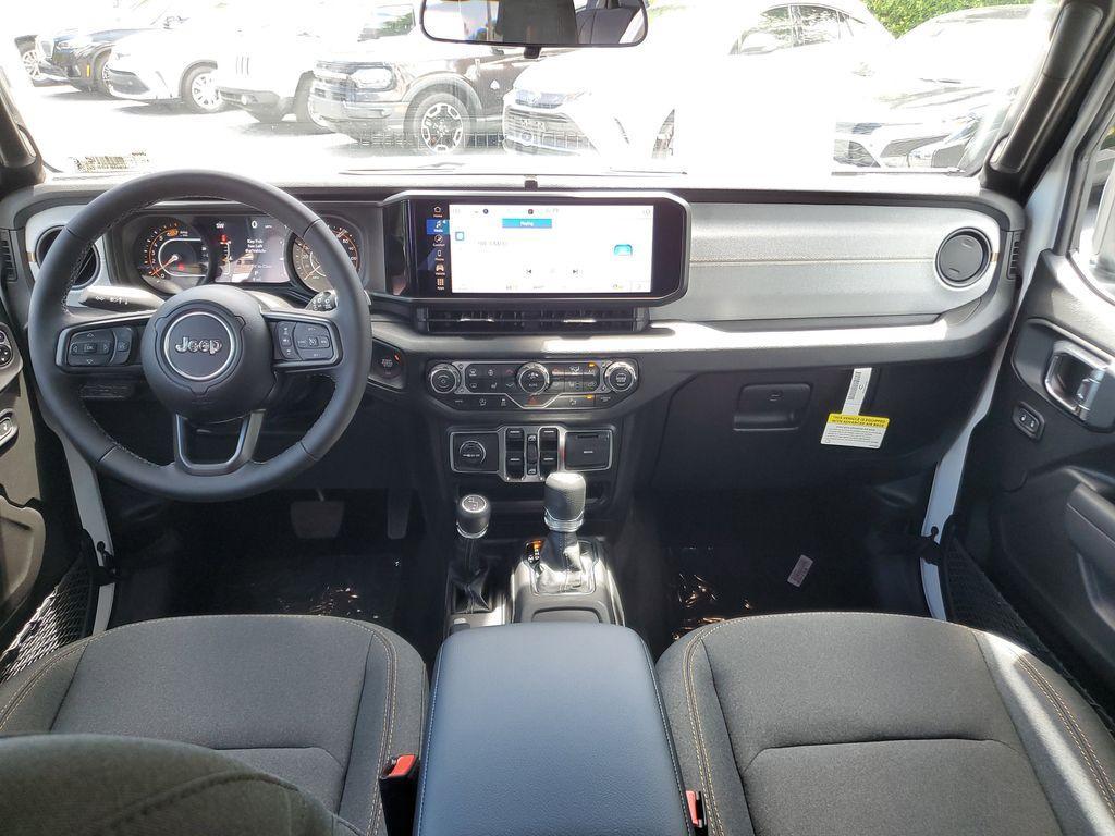 new 2025 Jeep Wrangler car, priced at $43,276