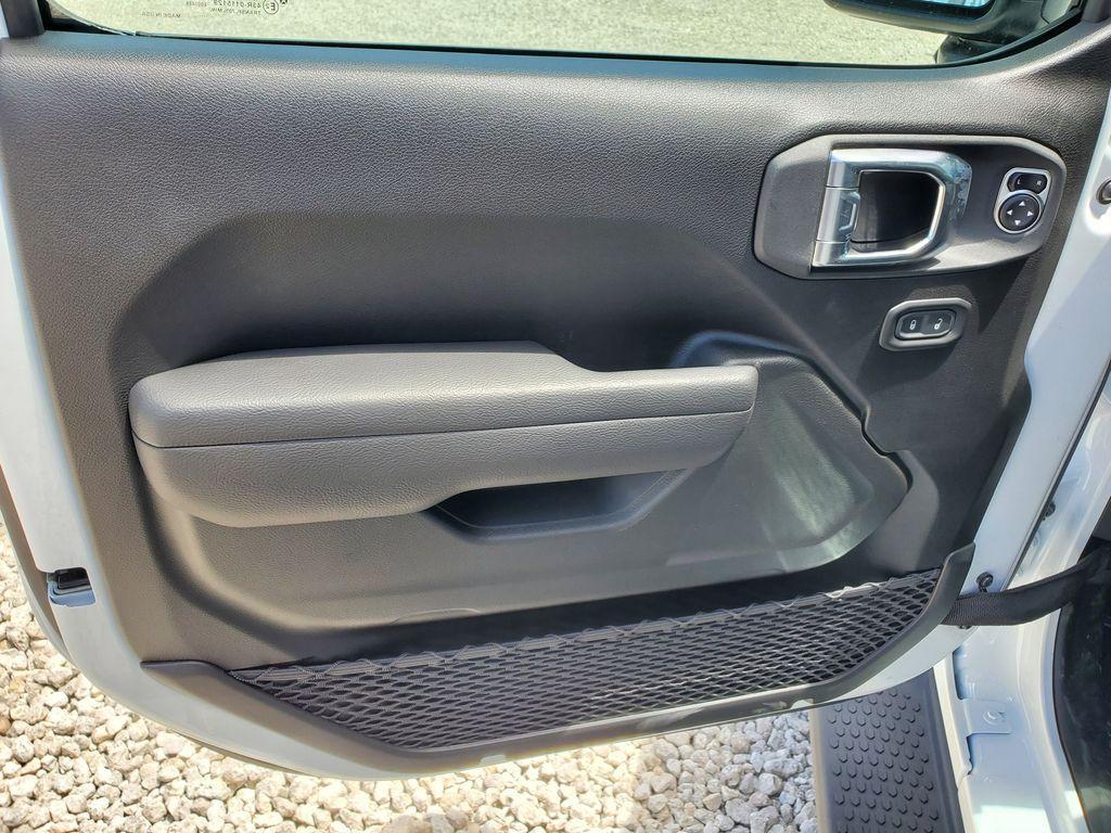 new 2025 Jeep Wrangler car, priced at $39,000