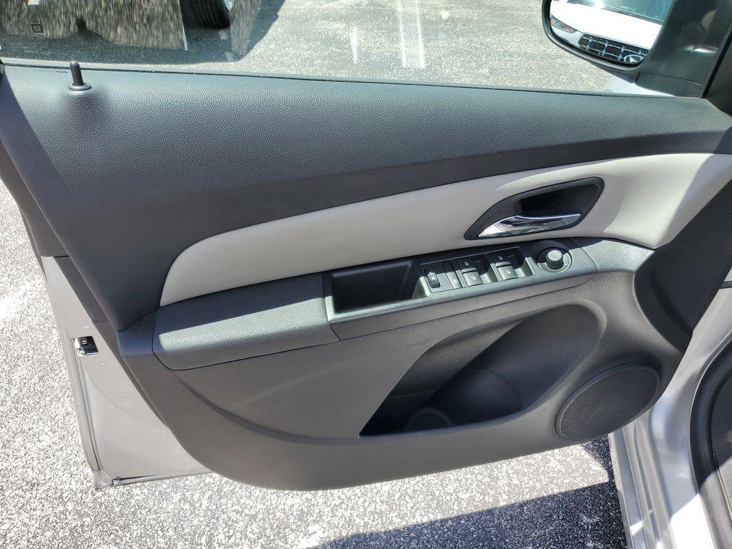 used 2015 Chevrolet Cruze car, priced at $6,690