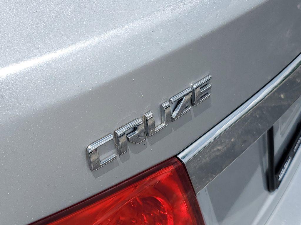 used 2015 Chevrolet Cruze car, priced at $6,690
