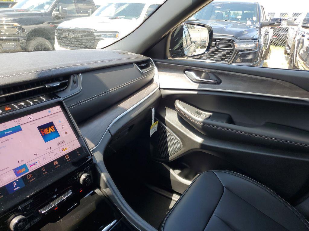 new 2025 Jeep Grand Cherokee L car, priced at $43,132