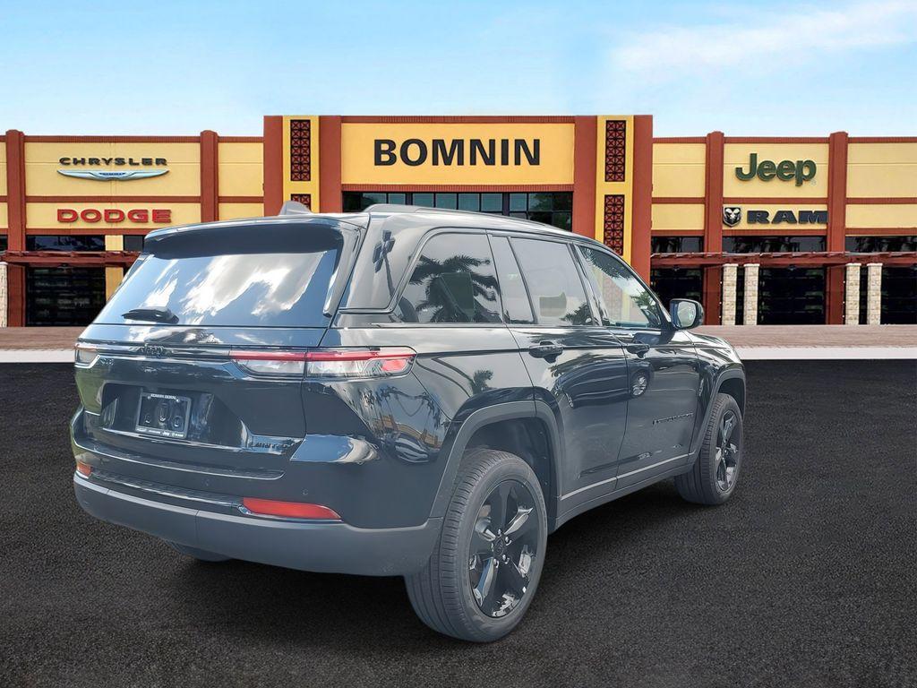 new 2025 Jeep Grand Cherokee car, priced at $44,735