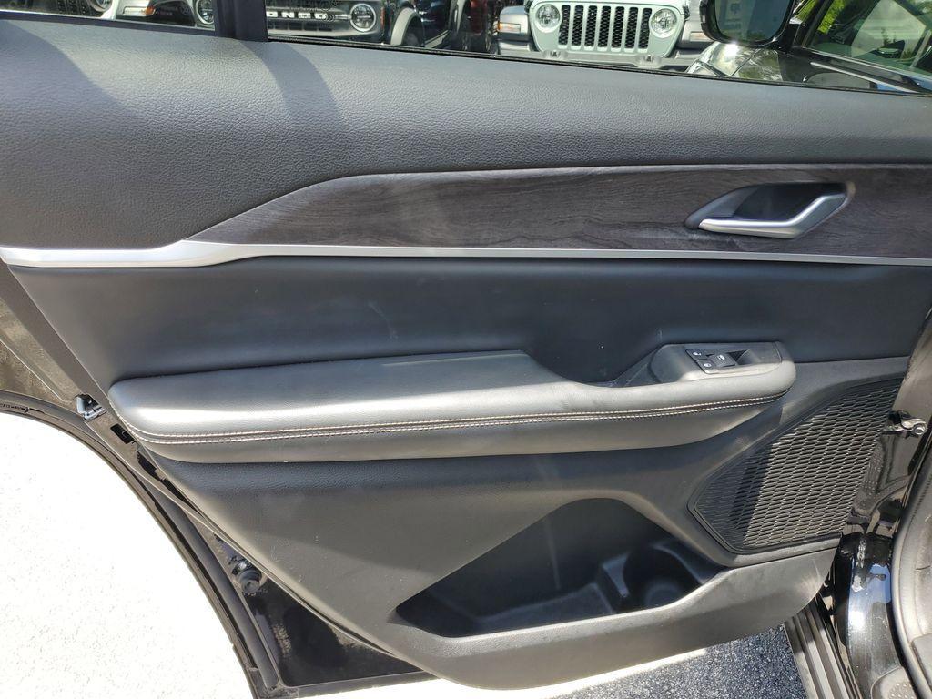 used 2024 Jeep Grand Cherokee L car, priced at $29,490
