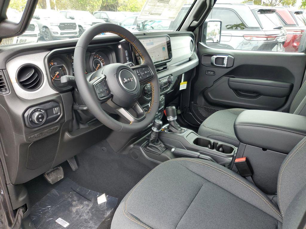 new 2025 Jeep Gladiator car, priced at $43,932