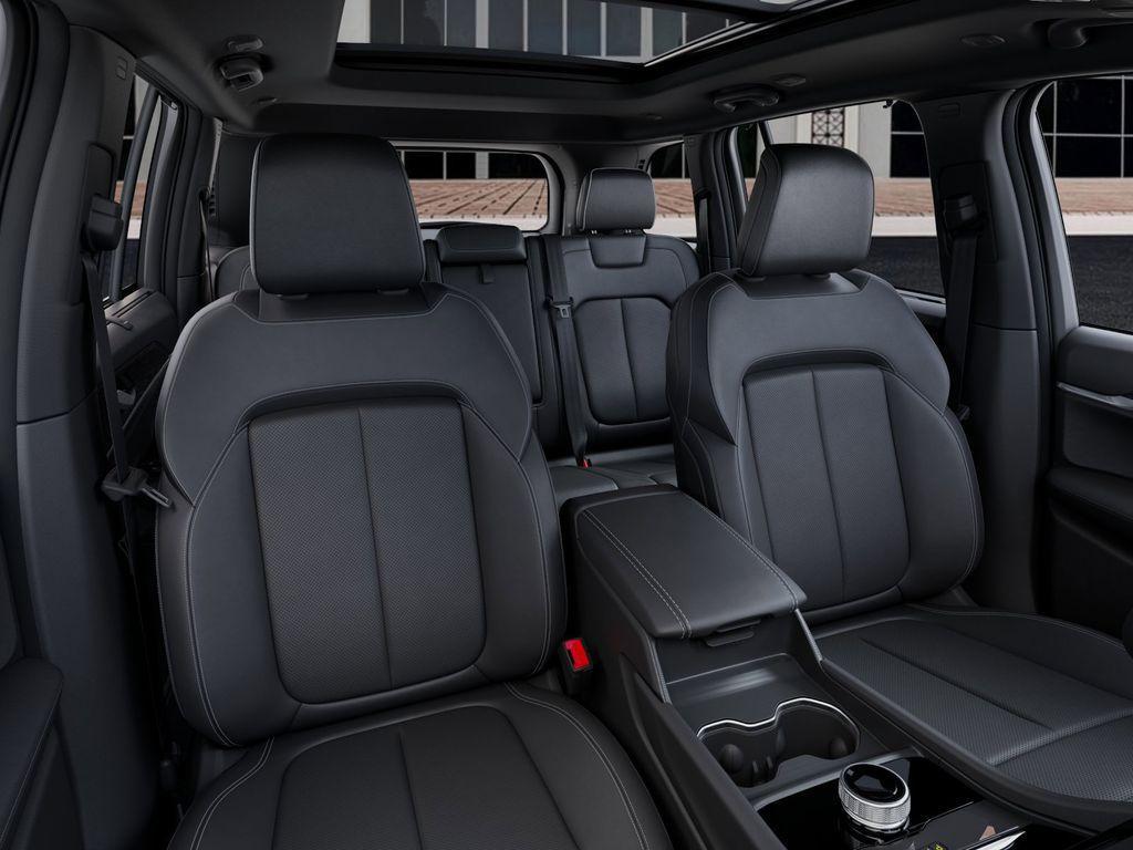 new 2025 Jeep Grand Cherokee car, priced at $40,135