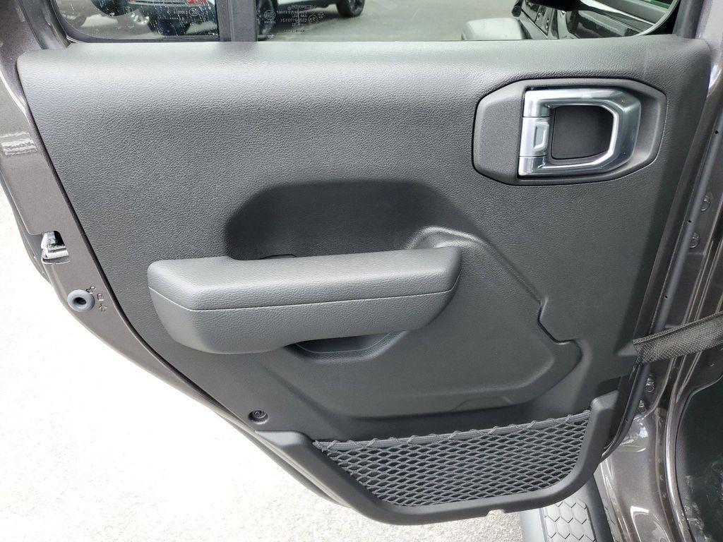 new 2025 Jeep Wrangler car, priced at $43,715