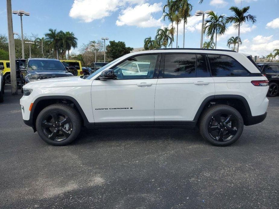 new 2024 Jeep Grand Cherokee car, priced at $32,997