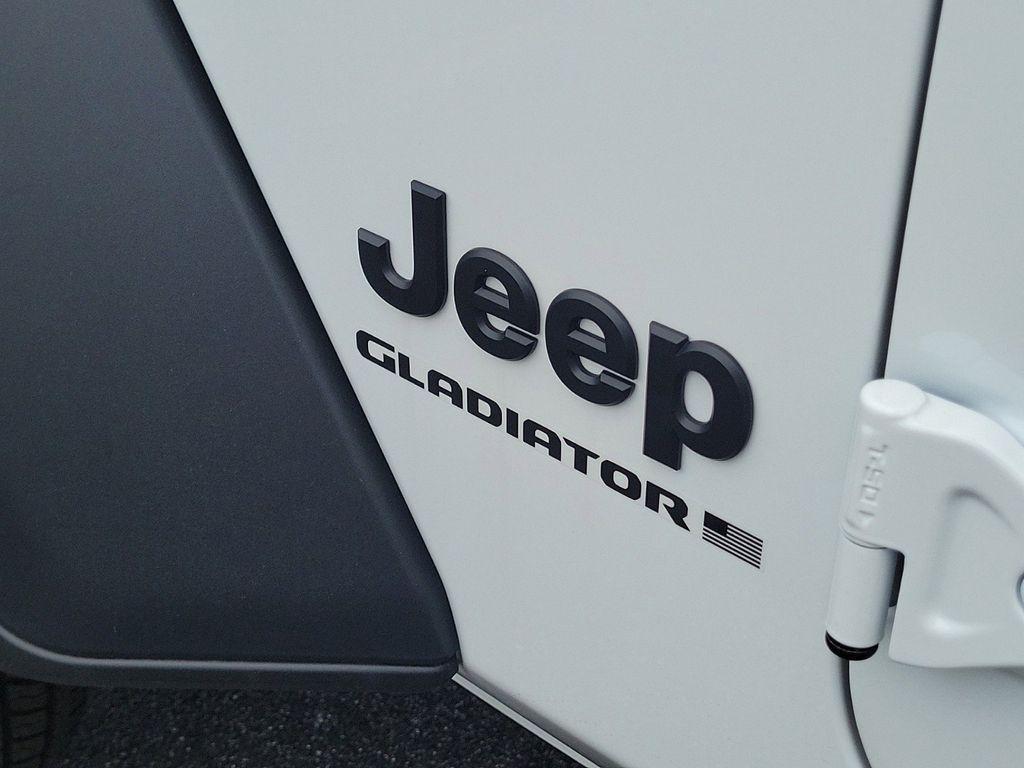 new 2024 Jeep Gladiator car, priced at $30,775